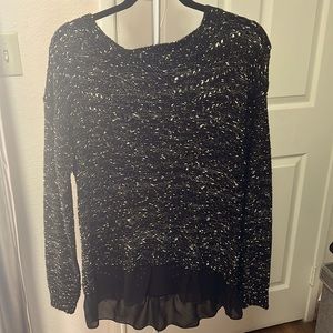 Comfortable, trendy sweater that is perfect for all year as it is not too thick.